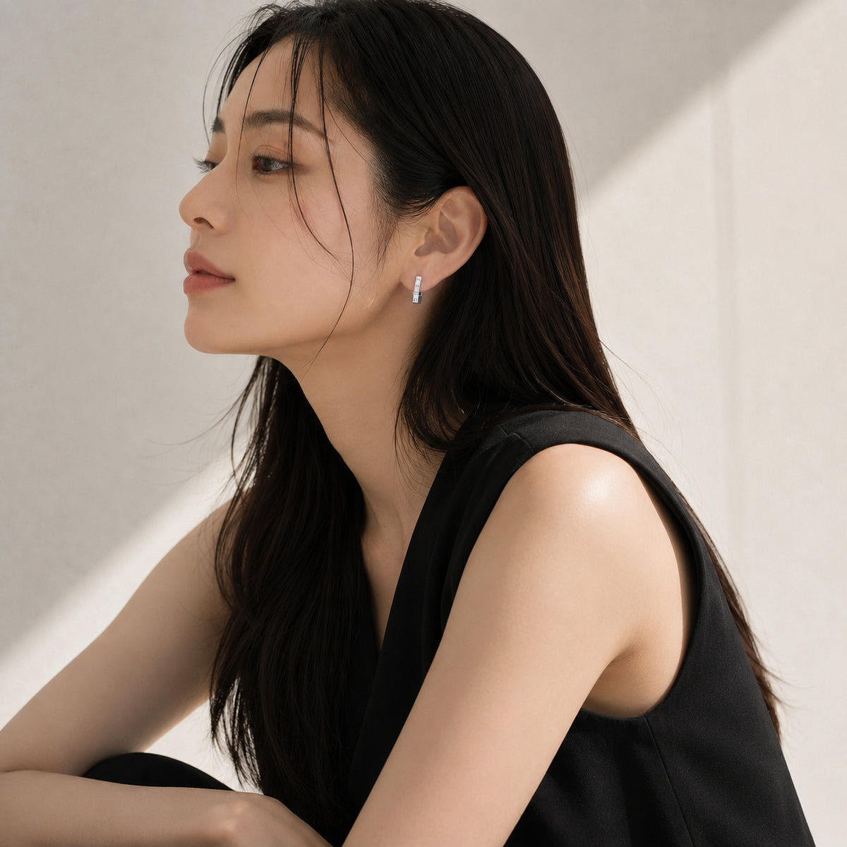 スクエアライン 5粒ジルコニア フープピアス
