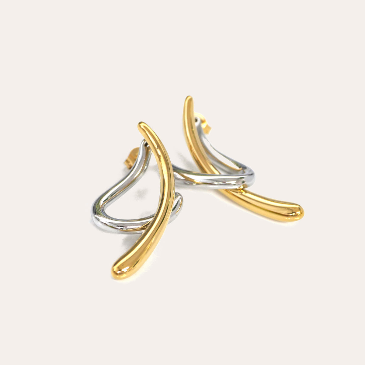 アシンメトリー カーブスティック ピアス