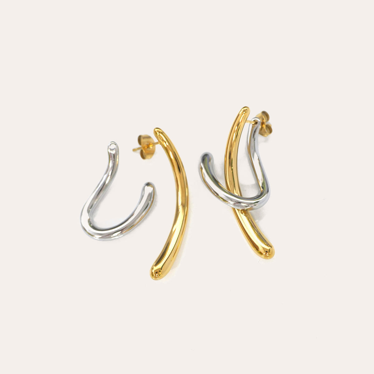 アシンメトリー カーブスティック ピアス