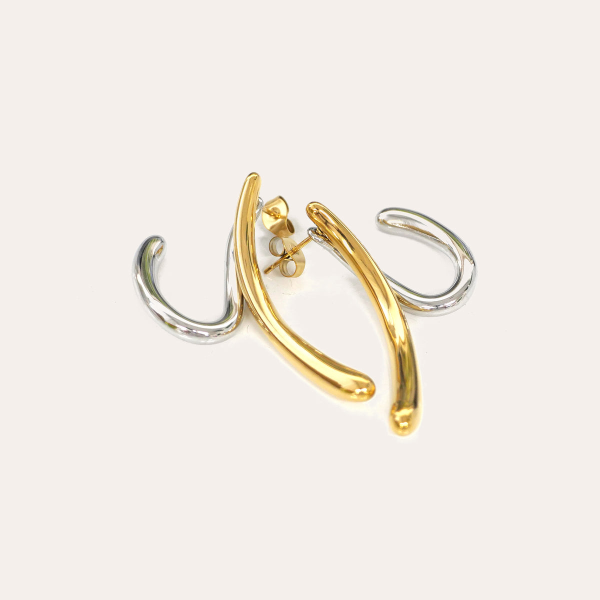 アシンメトリー カーブスティック ピアス
