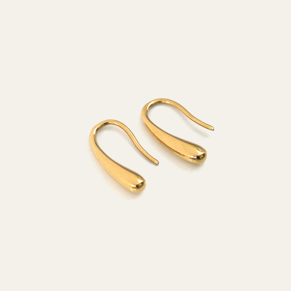 フックピアス