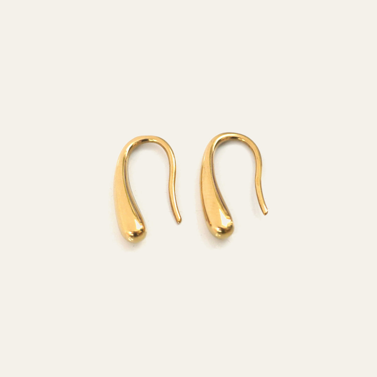 フックピアス